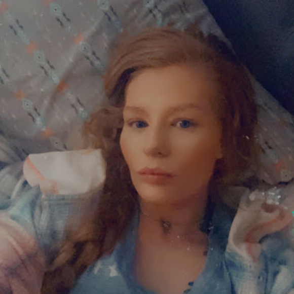 Meet your Posher, Kylie - Picture 1 of 1